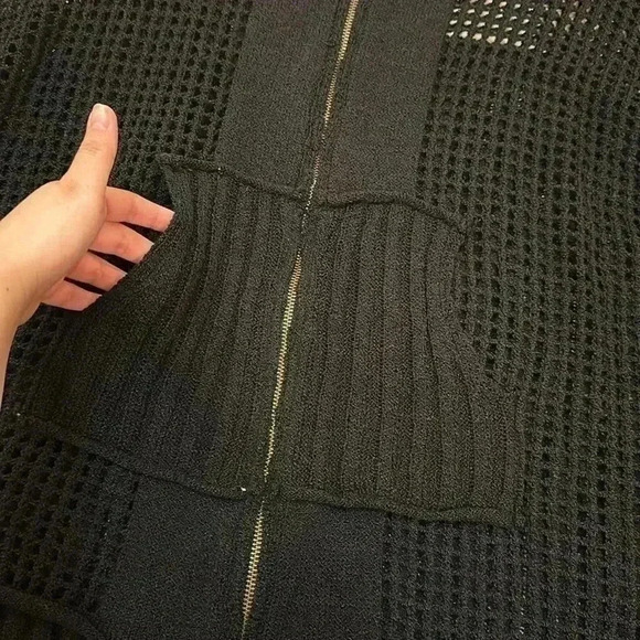 POL - Picture 3 of 5